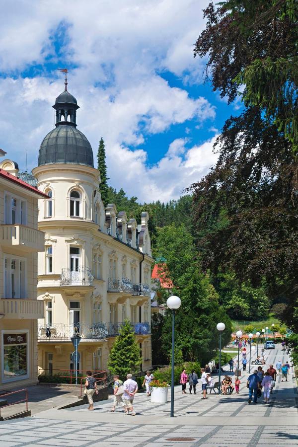 Villa Dagmar Luhačovice Eksteriør billede